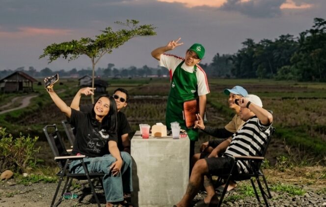 
					Dari Cafe Pelangi, Desa Dengkol Menyiapkan Generasi Z