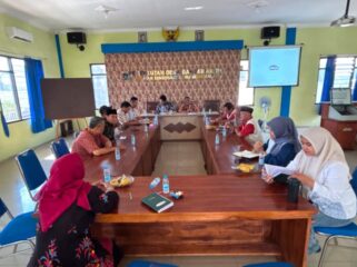 Musyawarah penetapan Indeks Desa Banjararum bersama Tim Indeks Desa.