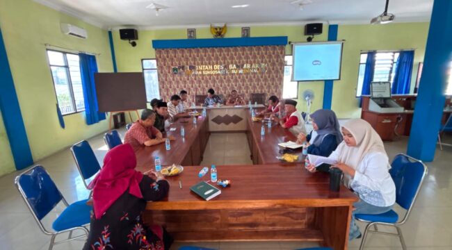 Musyawarah penetapan Indeks Desa Banjararum bersama Tim Indeks Desa.