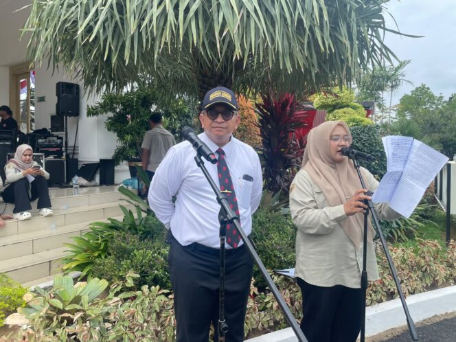 
					HUT RI ke-81: Kirab Bendi Pemprov vs Upacara Mandiri Nagari Sumbar