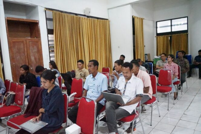
					Kegiatan Pengelolaan Informasi dan Komunikasi Publik Pemerintah Daerah Kabupaten Belu bagi Pengelola KIM Desa dan Kelurahan se-Kabupaten Belu di Aula Lantai Satu Kantor Bupati Belu, Jumat (18/9/2026).