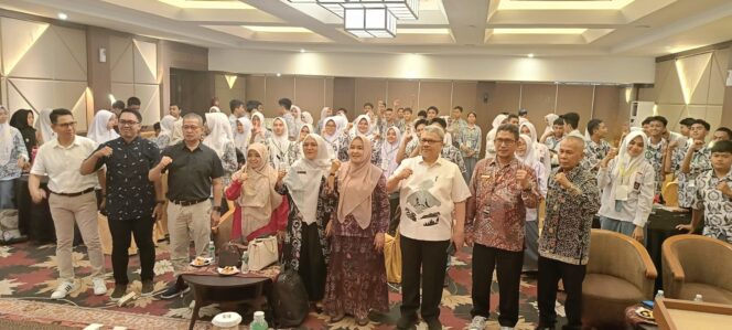
					Muhidi Buka Kisah Perjalanan Hidup di Hadapan Pelajar, Tekankan Literasi dan Karakter