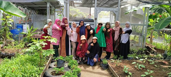 
					Siasat Cerdas Ibu-Ibu Padang Sulap Gang Sempit Jadi Cuan